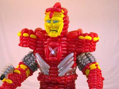 Wow, Kostum Iron Man Ini Dibuat Dari Balon!
